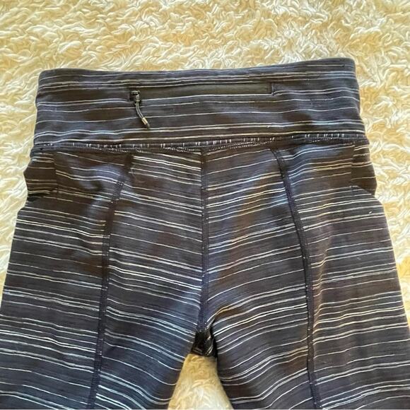 Lululemon Run Inspire Crop II Blue Space Dyed Size 4 - Picture 4 of 8
